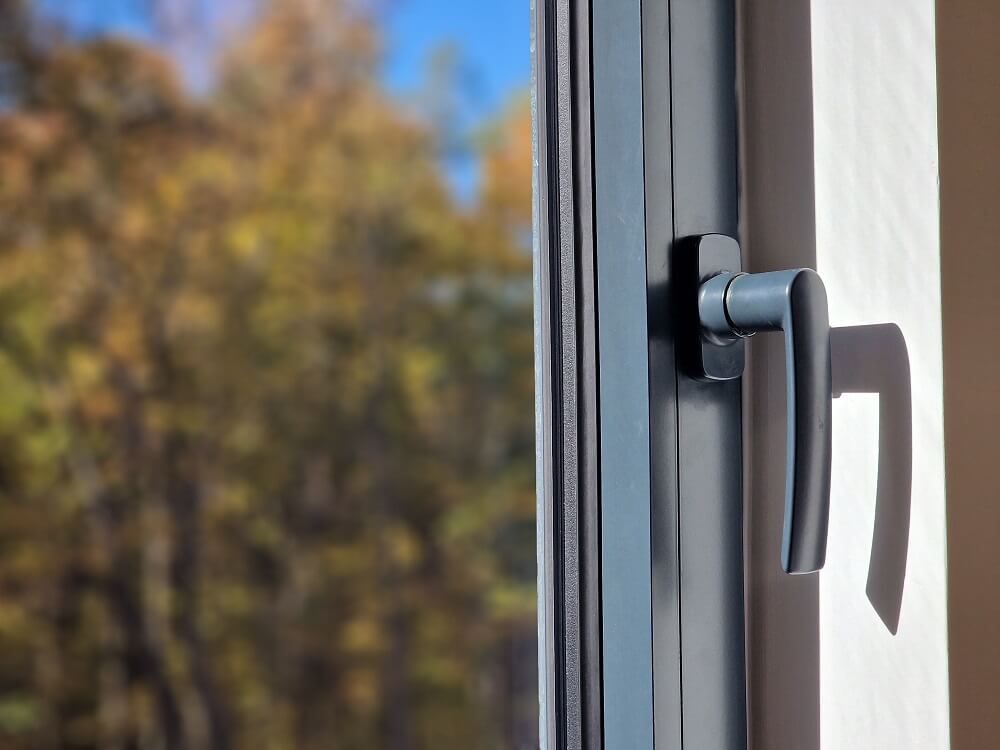 case study high-end home with black aluminium windows Aluprof with aluminium handle